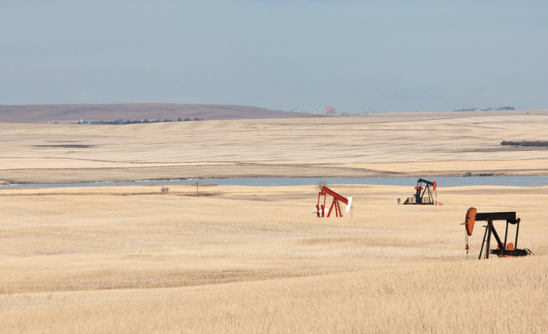 Pumjacks in the prairies