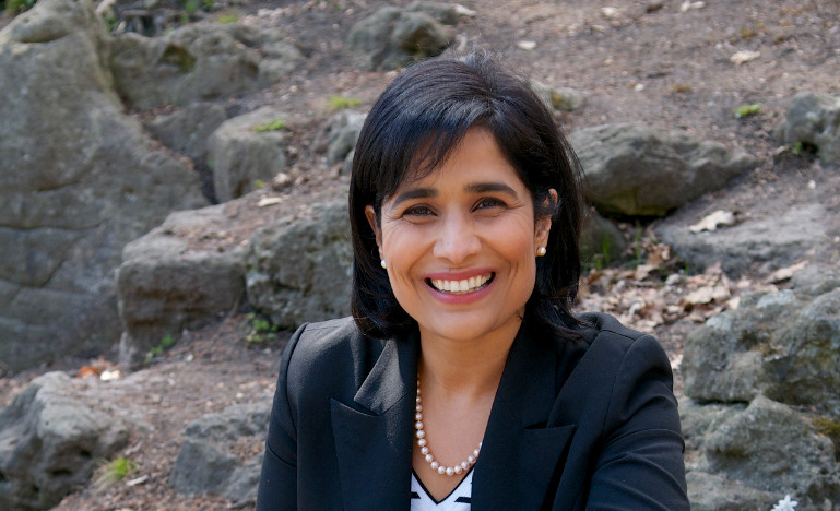 Amee Sandhu, Founder of Lex Integra Professional Corporation